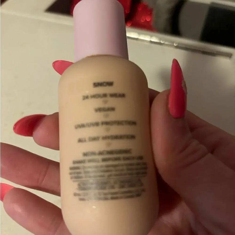 Too Faced Healthy Glow Foundation w SPF 30 in Snow